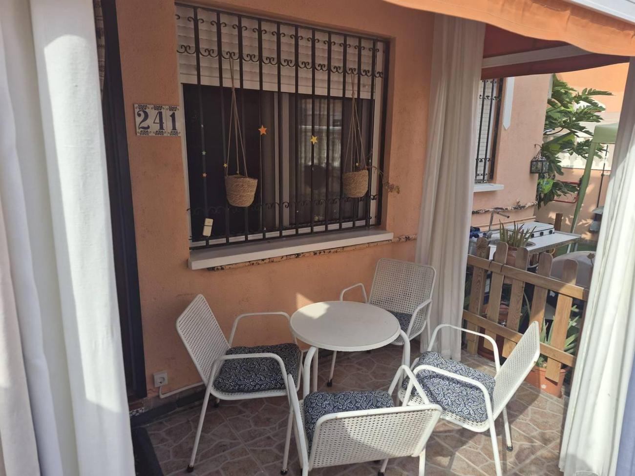 Se alquila magnífico bungalow